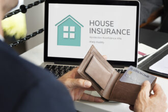 Locataire ou propriétaire : qui doit souscrire une assurance habitation ?