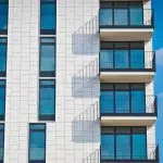 Quels sont les dangers des fissures sur une façade ?